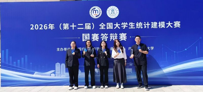 本页围绕「蓝鲸体育直播app下载