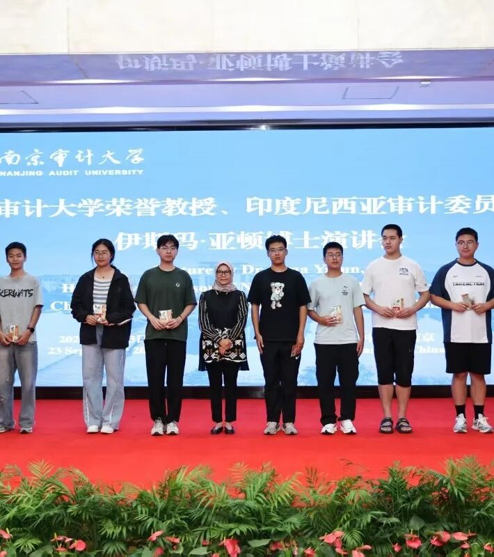 免费蓝鲸体育app入口手机版登录宣传